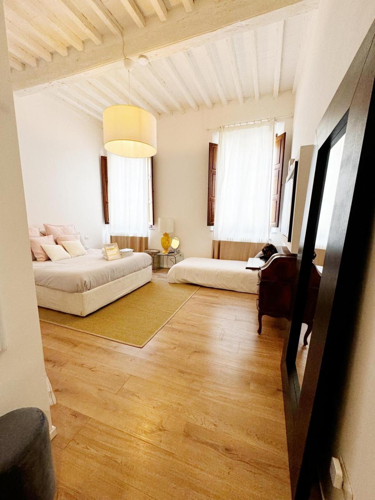 Boutique Room - Centro Storico 20 Min Da Firenze Empoli Luaran gambar