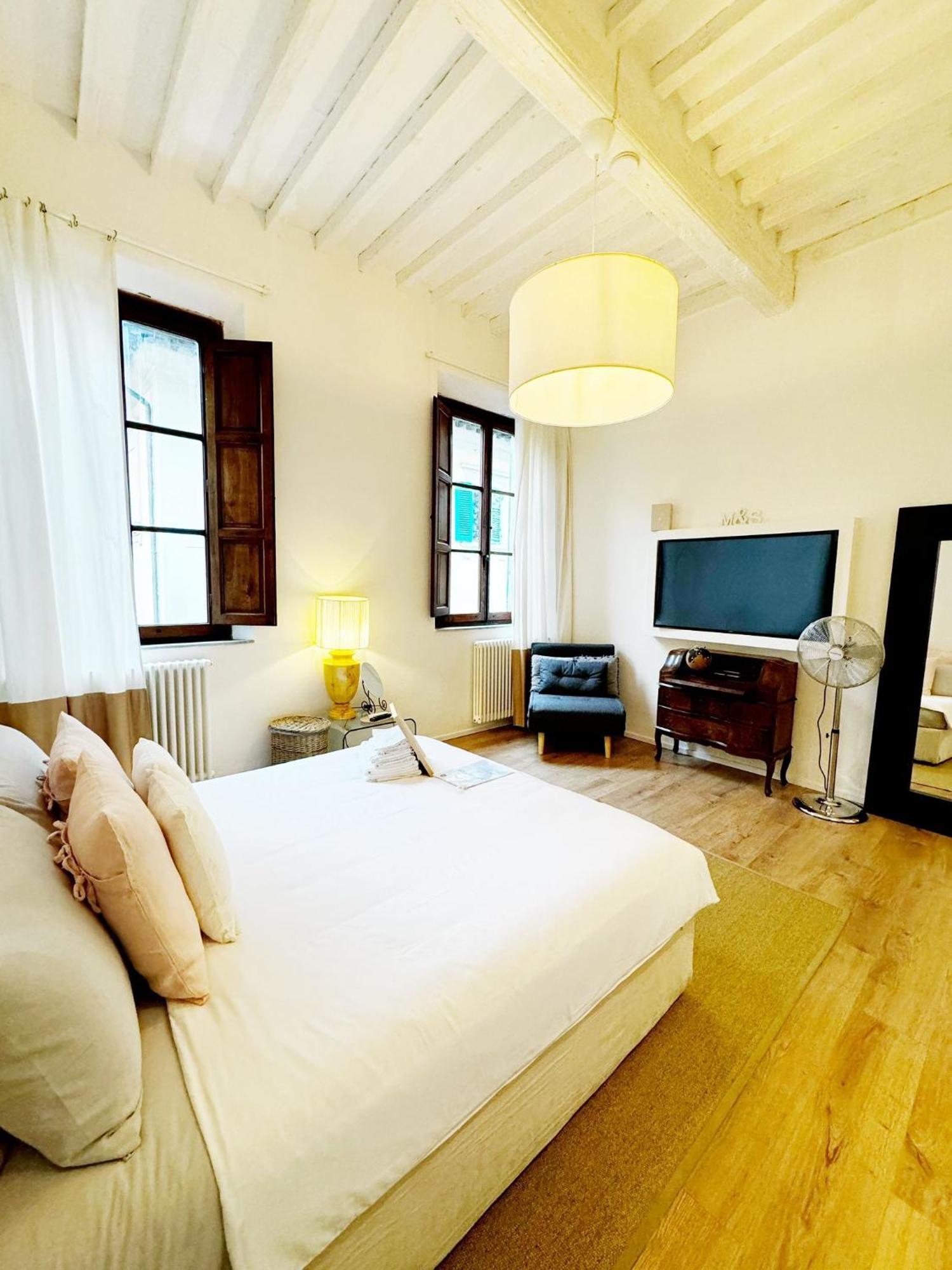 Boutique Room - Centro Storico 20 Min Da Firenze Empoli Luaran gambar