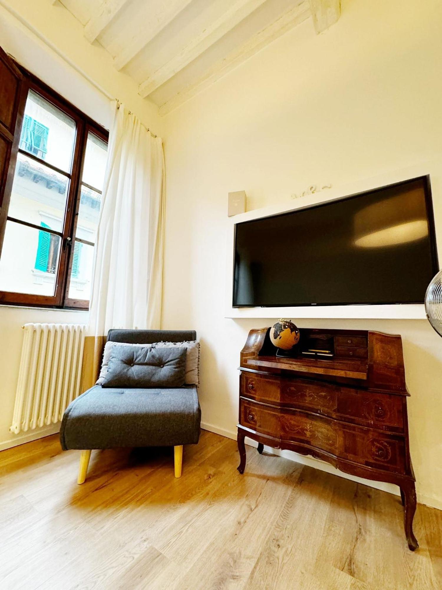 Boutique Room - Centro Storico 20 Min Da Firenze Empoli Luaran gambar